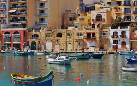 cat320/dom3/lang1/img1/450-MALTA HARBOUR.jpg